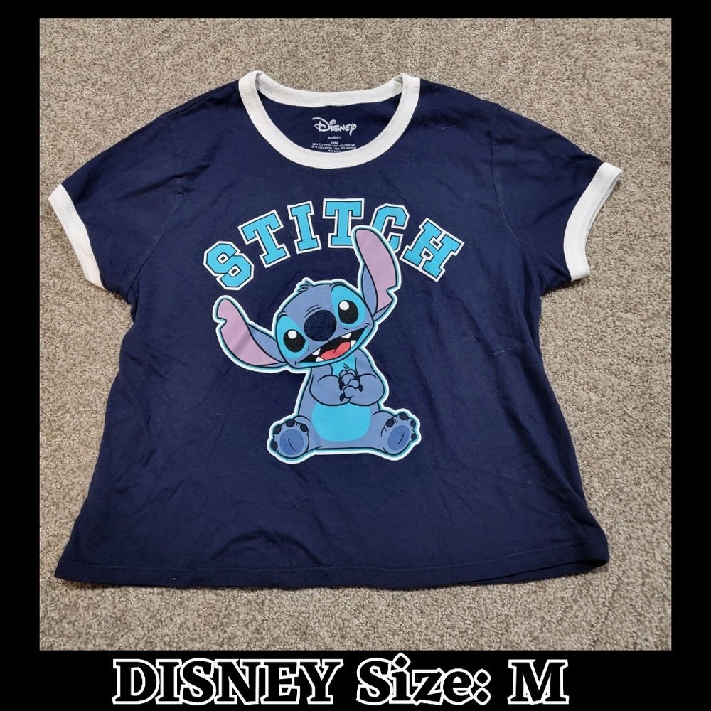 ♥️ Disney/Size: M/ Stitch Graphic Tee